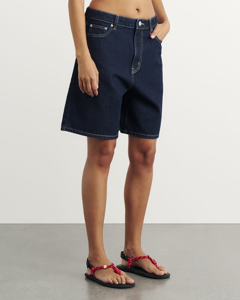 Cora Mid Rise Denim Jort in RAW WASH