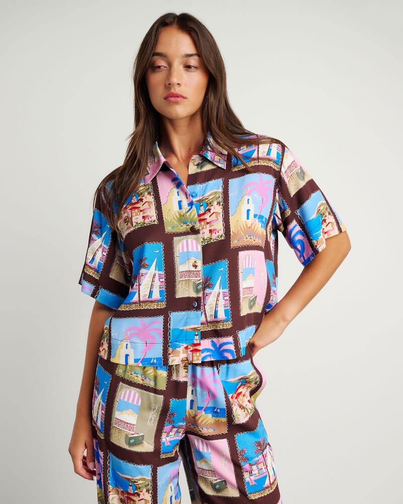 Panorama Crop Short Sleeve Shirt in BROWN MULTI