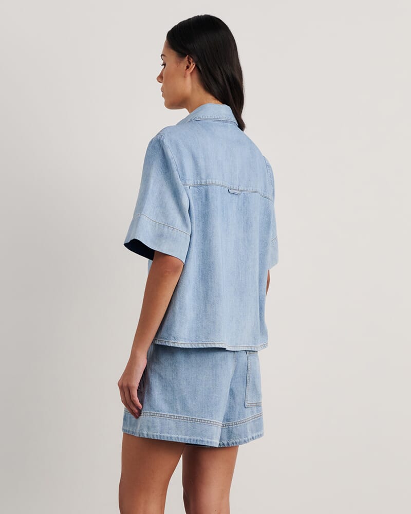 Loe Denim Shirt in LIGHT WASH