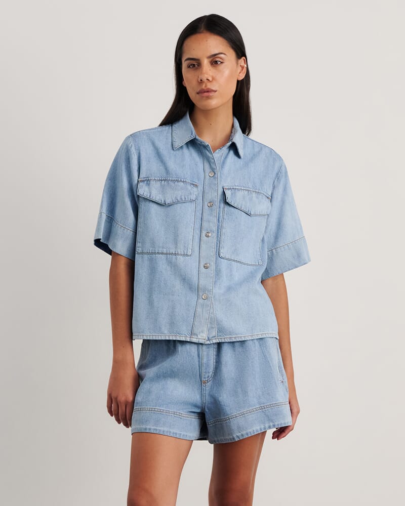 Loe Denim Shirt in LIGHT WASH