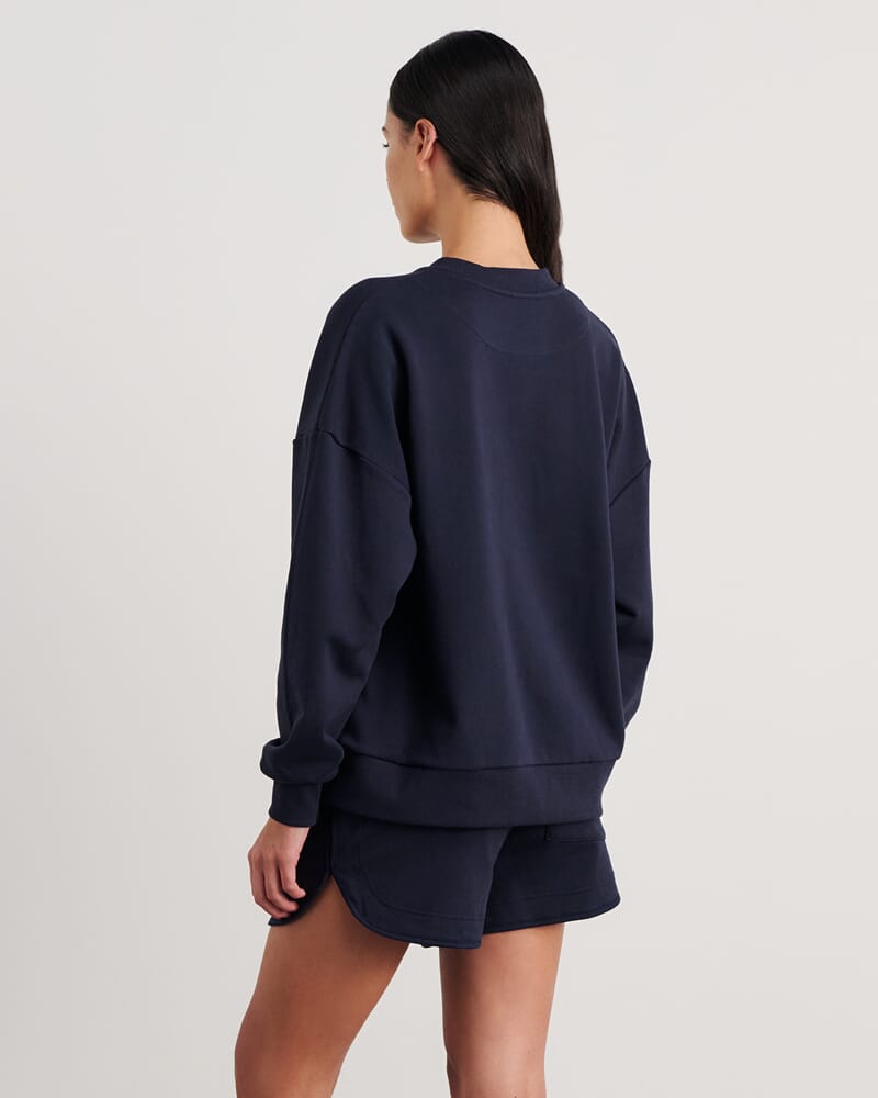 Aston Crew Sweat in NAVY