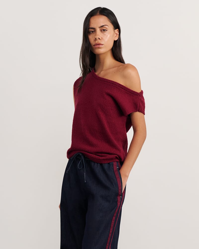 Arden Off Shoulder Knit in WINE