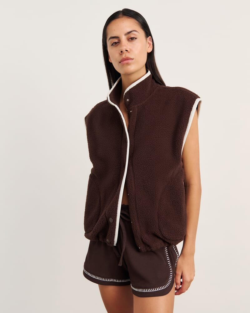 Polar Fleece Vest in DARK CHOCOLATE
