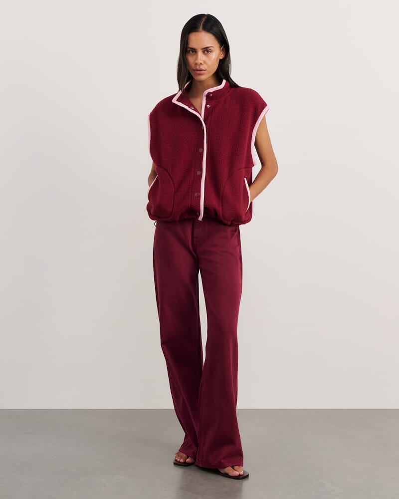 Polar Fleece Vest in WINE