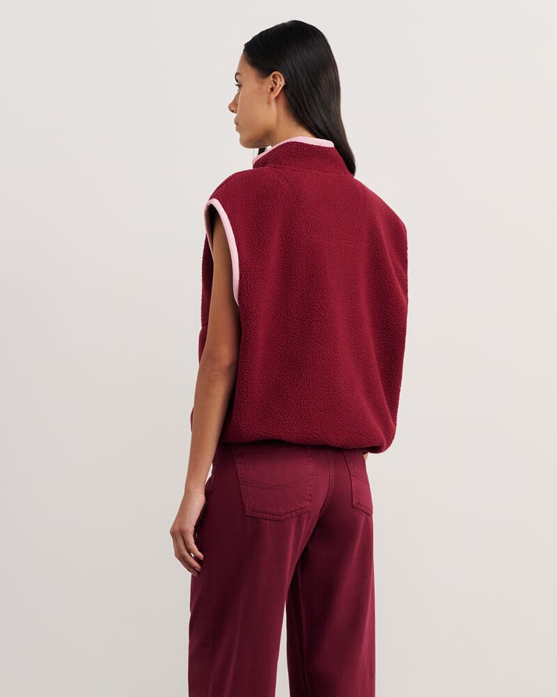 Polar Fleece Vest in WINE