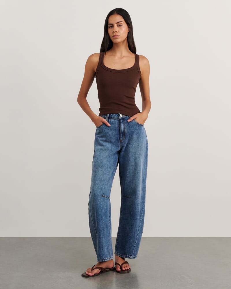 Lucia Barrel Jean in VINTAGE BLUE