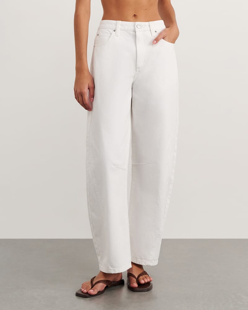 Lucia Barrel Jean in WHITE