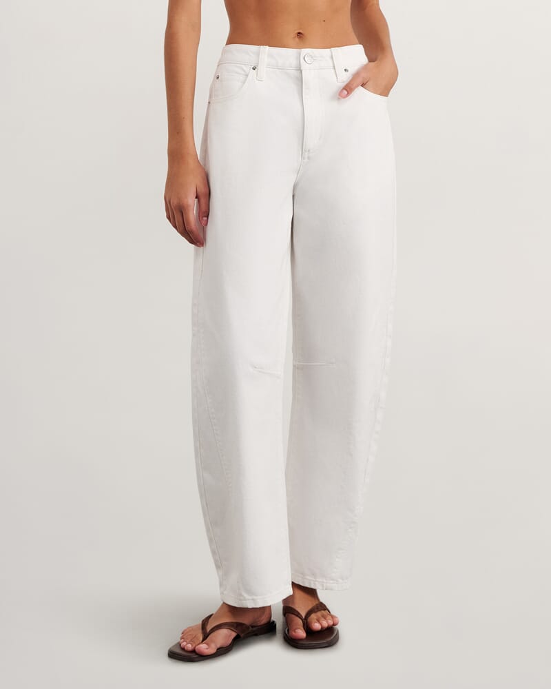 Lucia Barrel Jean in WHITE