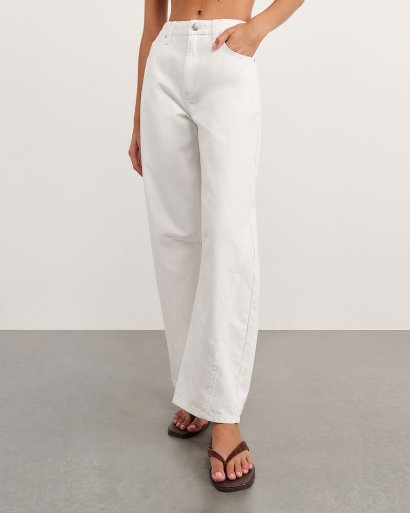 Lucia Barrel Jean in WHITE