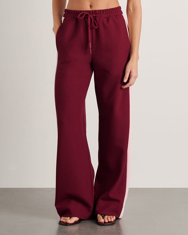 Leonie Pant in MAROON