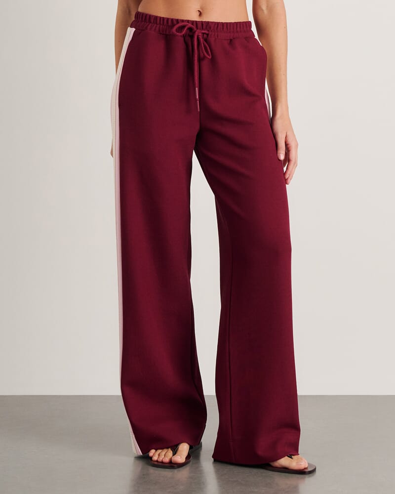 Leonie Pant in MAROON