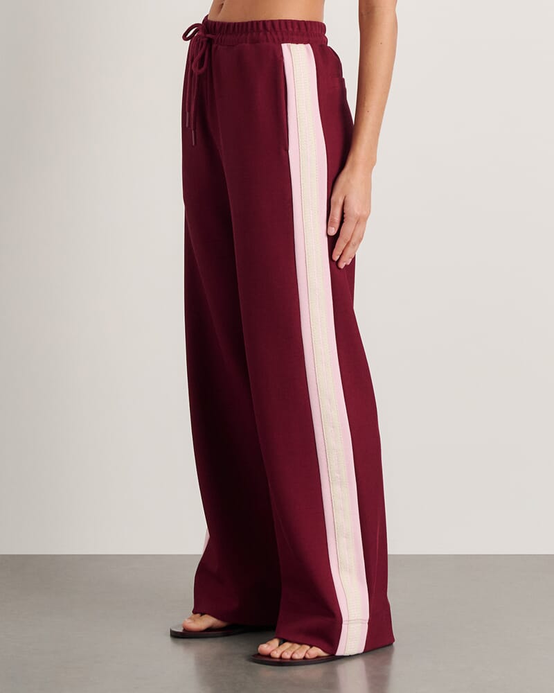 Leonie Pant in MAROON