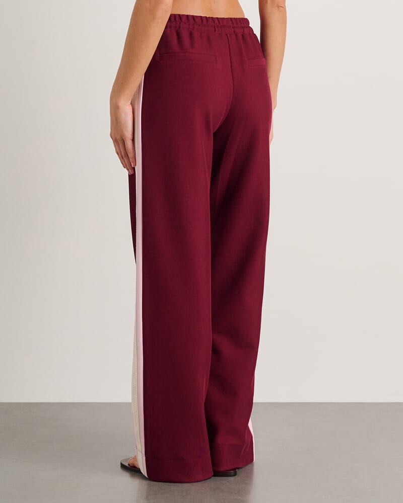 Leonie Pant in MAROON