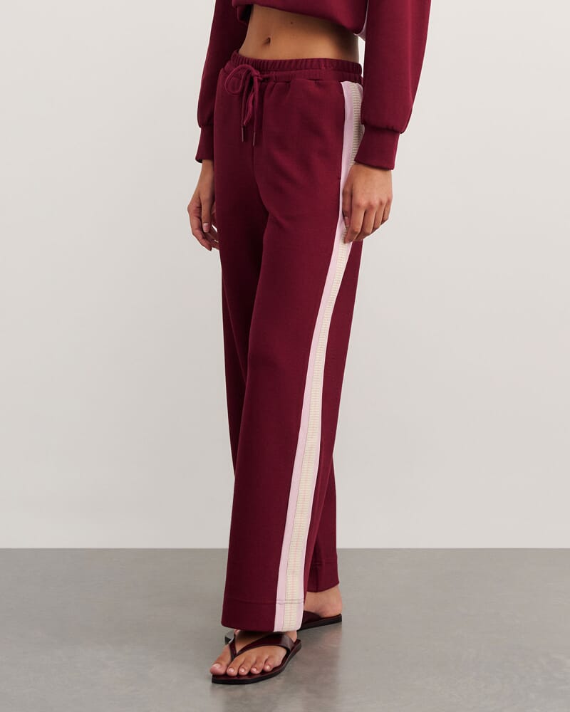 Leonie Pant in MAROON