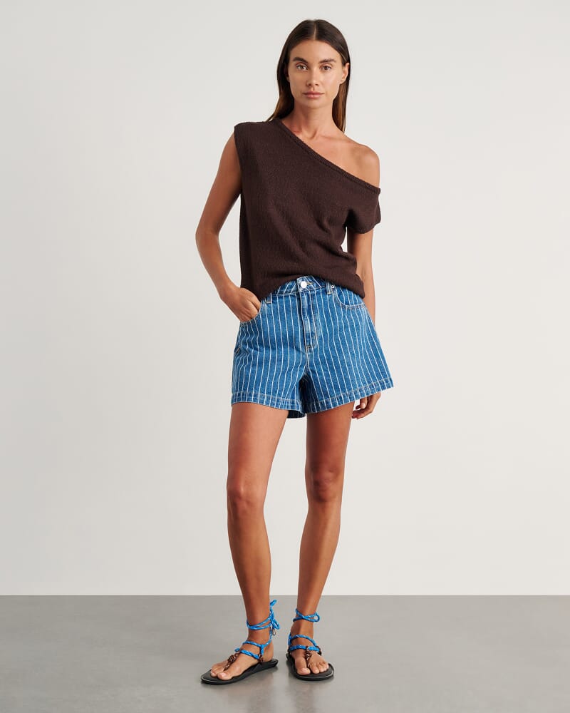 Carrie Short in BLUE/WHITE