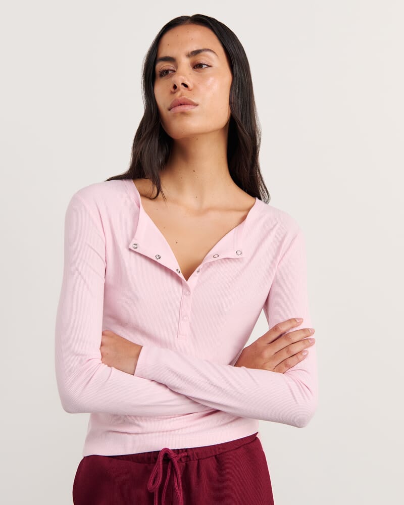 Celina Henley Top in PINK FROST