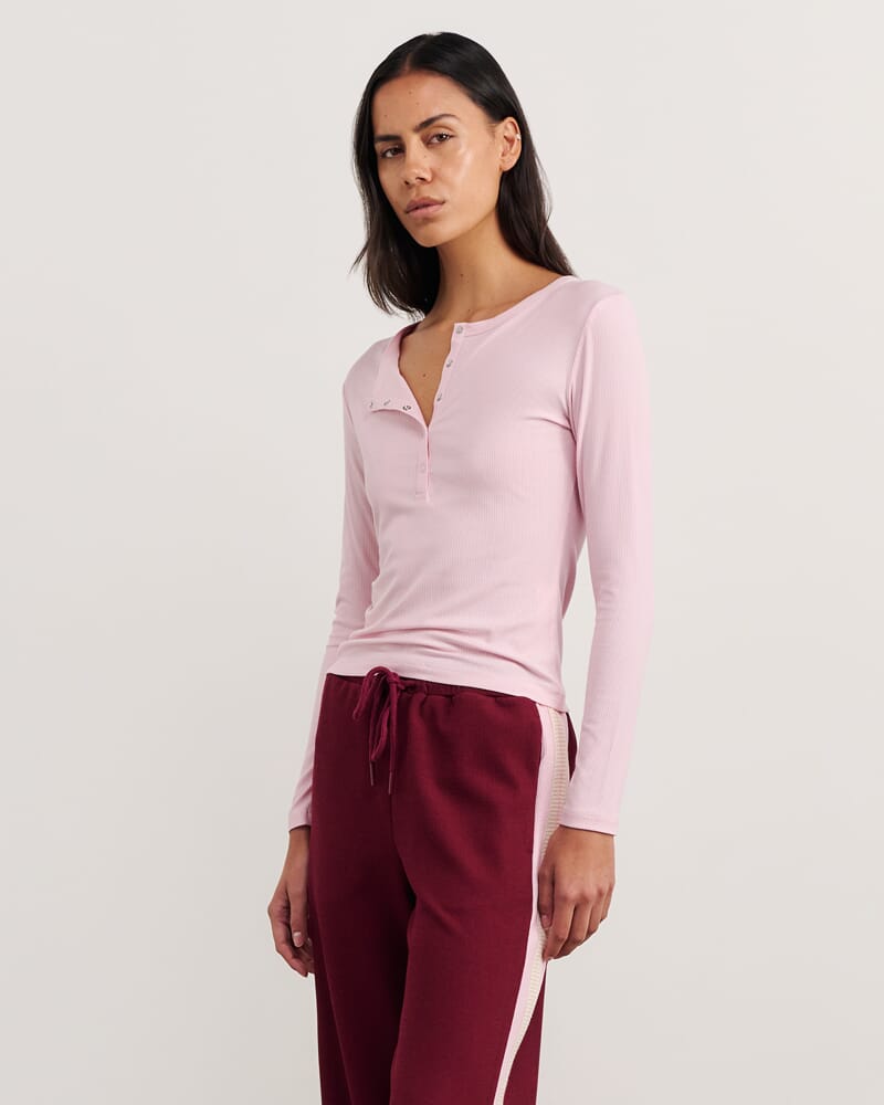 Celina Henley Top in PINK FROST
