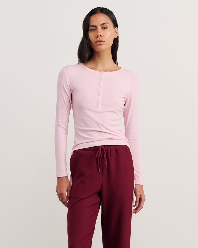 Celina Henley Top in PINK FROST